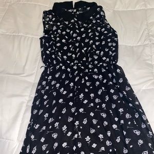 Forever 21 black collared dress with grey flower print